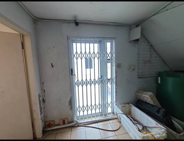 201M² WAREHOUSE FOR SALE IN CITY DEEP